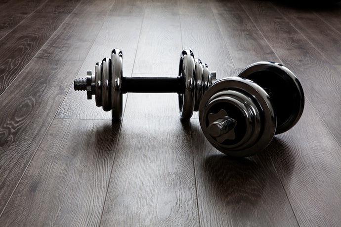 Barbell vs Dumbbell: What’s the Best Way to Lift?