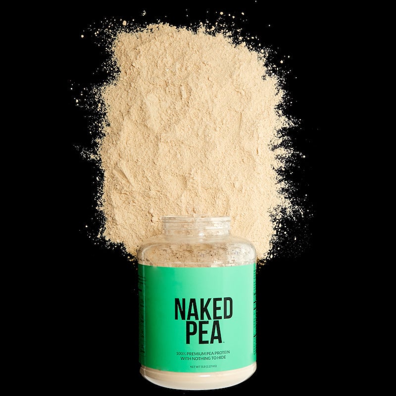 Producto Naked Pea sobre un fondo de suelo negro
